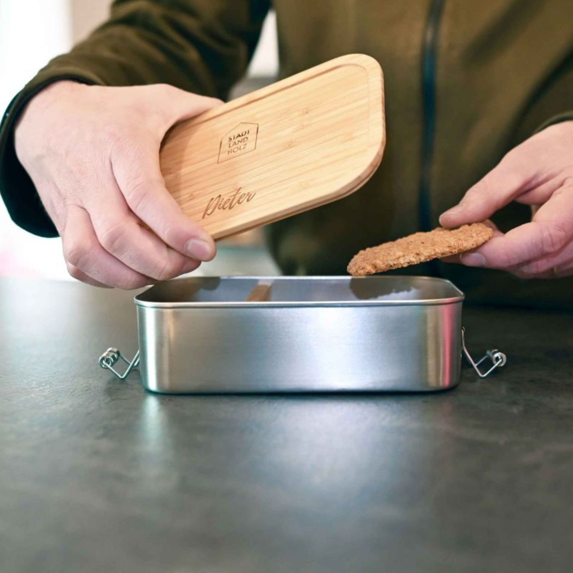 Lunchbox mit Logo-Gravur und Namen
